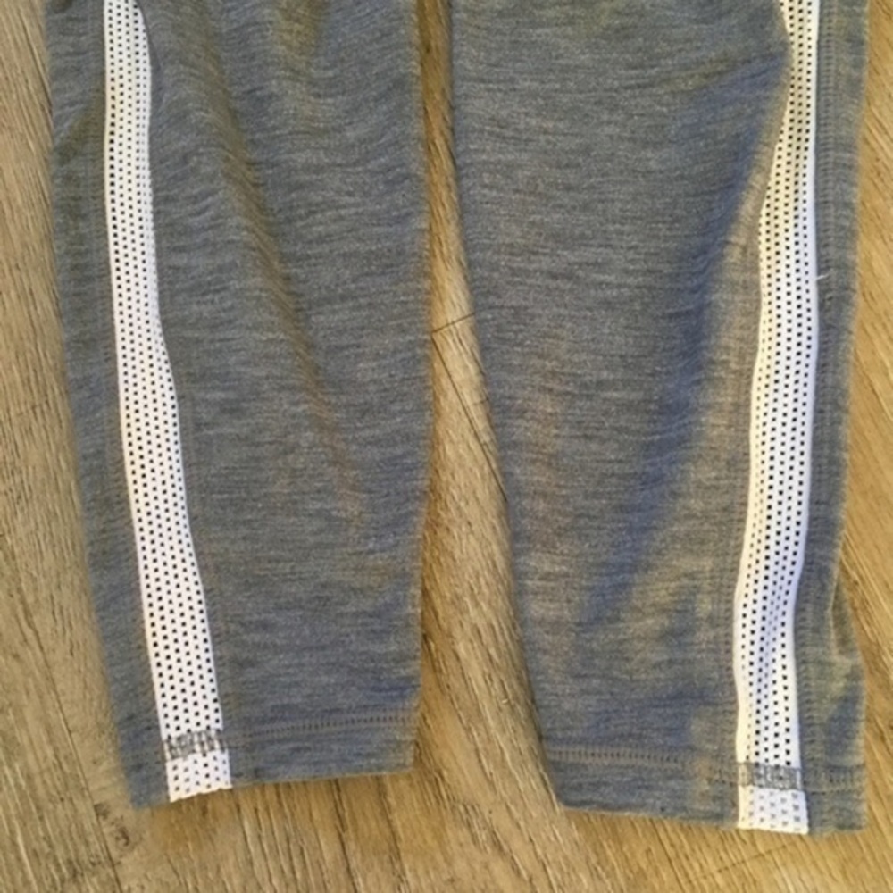Athleta XS workout pants - Picture 4 of 6